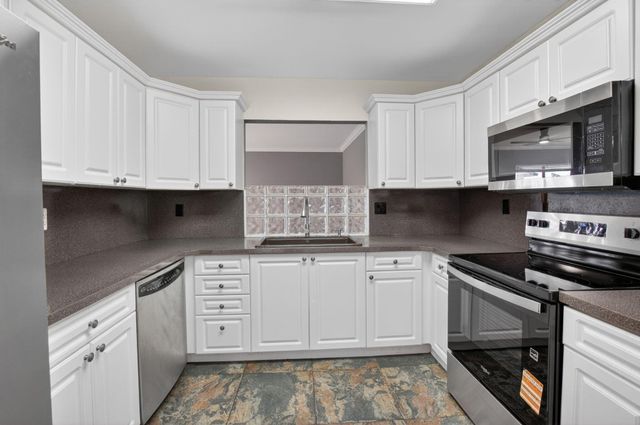 9510 Affirmed Lane, Boca Raton, FL 33496