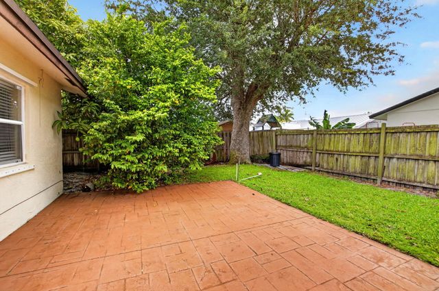 9510 Affirmed Lane, Boca Raton, FL 33496