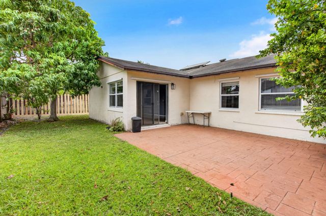 9510 Affirmed Lane, Boca Raton, FL 33496