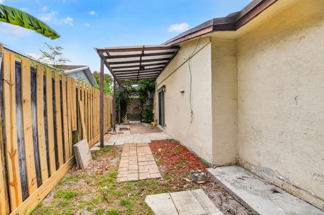 9510 Affirmed Lane, Boca Raton, FL 33496