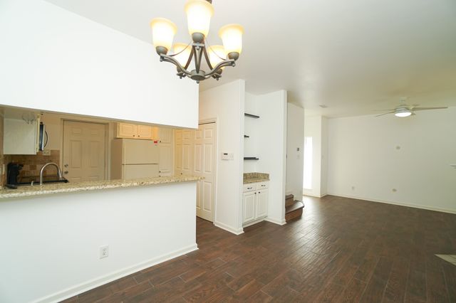 14400 Montfort Drive 902, Dallas, TX 75254