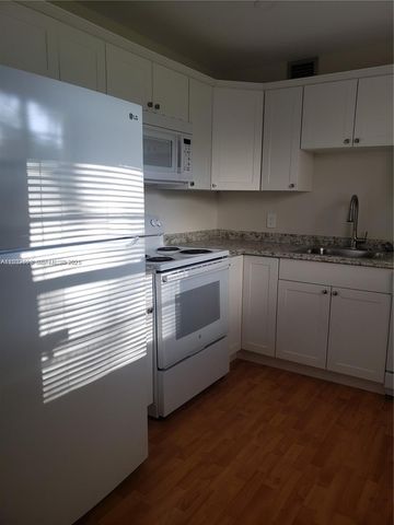 200 SW 132nd Way 104L, Pembroke Pines, FL 33027