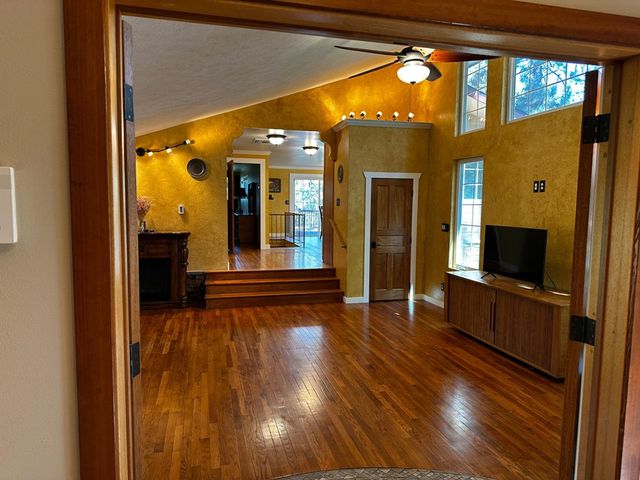 6421 S Dorset Rd, Spokane, WA 99224