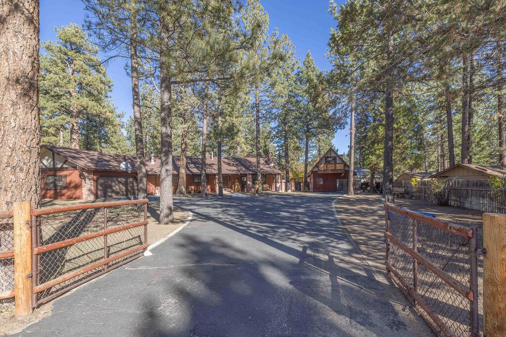 1000 Holden Avenue, Big Bear, CA 92314