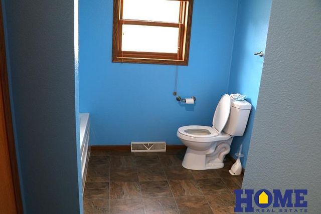 1502 Spruce Street, Wahoo, NE 68066