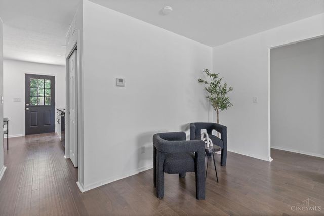 1639 W Kemper Road, Forest Park, OH 45240