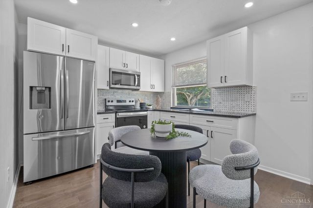 1639 W Kemper Road, Forest Park, OH 45240