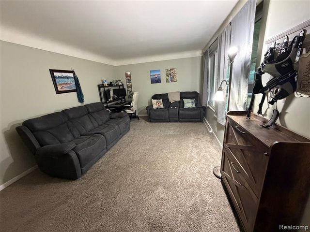 6644 Dorwood Road, Saginaw, MI 48601