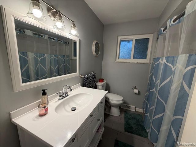 6644 Dorwood Road, Saginaw, MI 48601