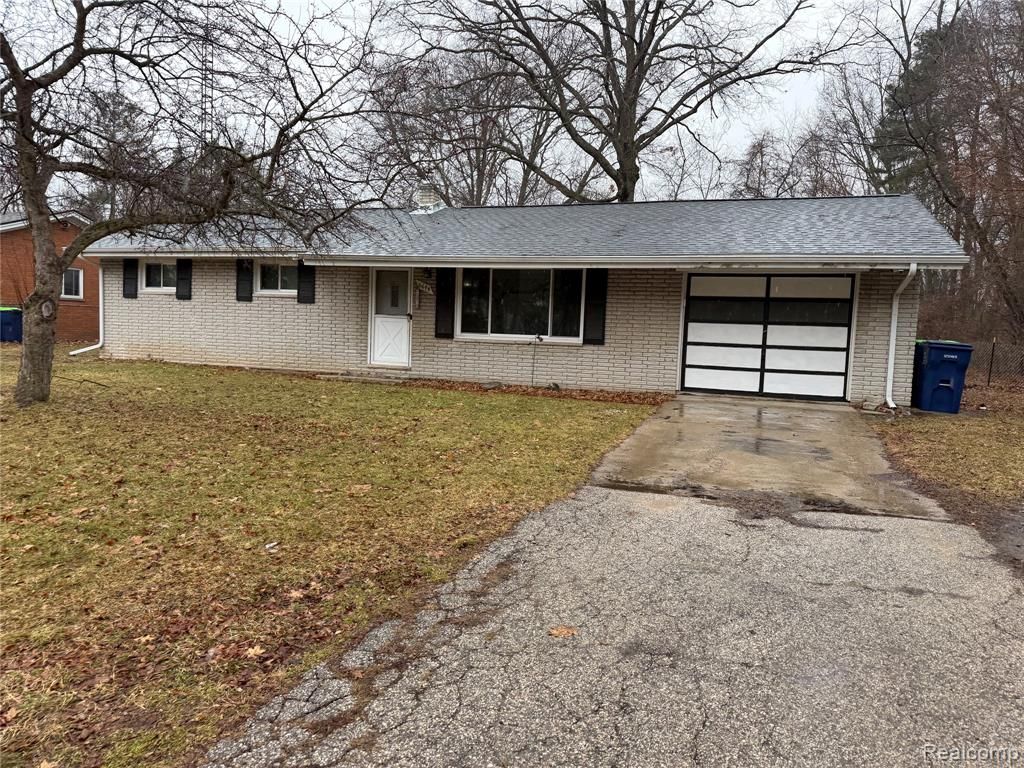 6644 Dorwood Road, Saginaw, MI 48601