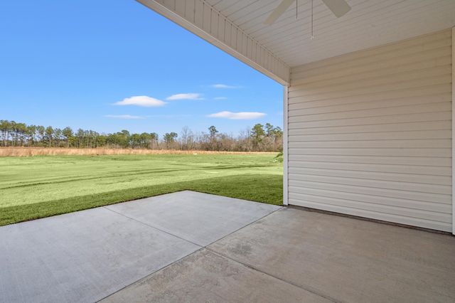 1142 W Business 9, Loris, SC 29569