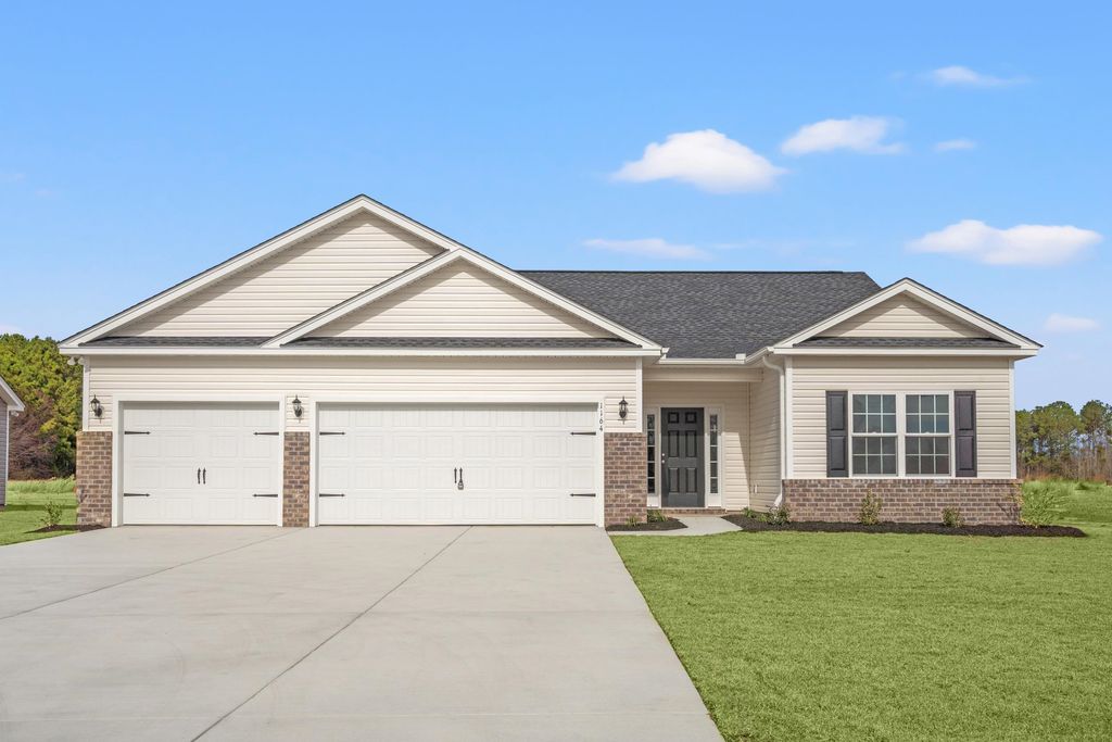 1142 W Business 9, Loris, SC 29569
