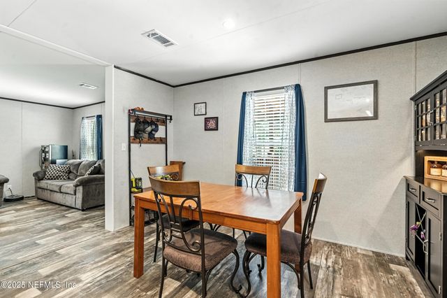 211 KNIGHT BOXX Road, Middleburg, FL 32068