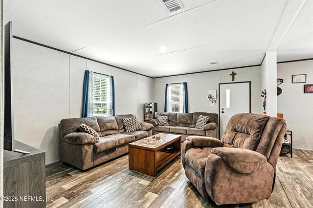 211 KNIGHT BOXX Road, Middleburg, FL 32068