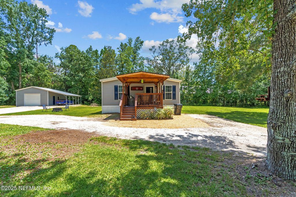 211 KNIGHT BOXX Road, Middleburg, FL 32068