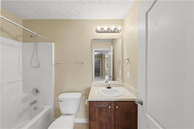 4693 Shaded Oak Lane, Forest Park, GA 30297