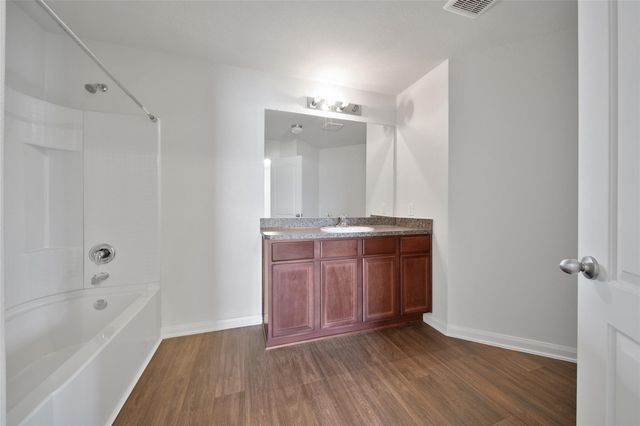 12122 Trawler Place, Texas City, TX 77568