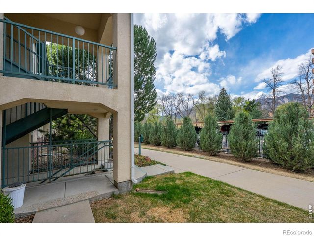 540 Mohawk Drive 15, Boulder, CO 80303