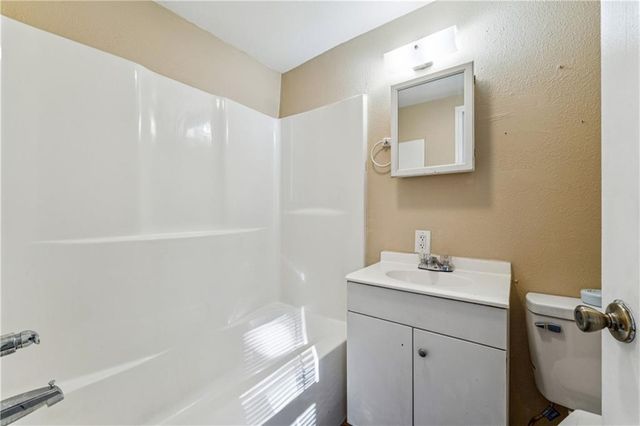 11432 E 17TH Street, Independence, MO 64052