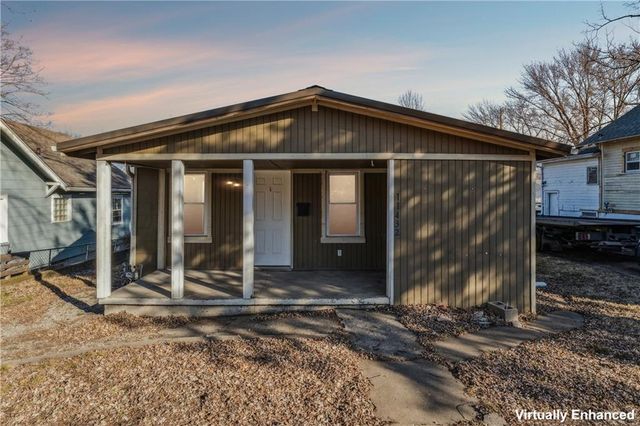 11432 E 17TH Street, Independence, MO 64052