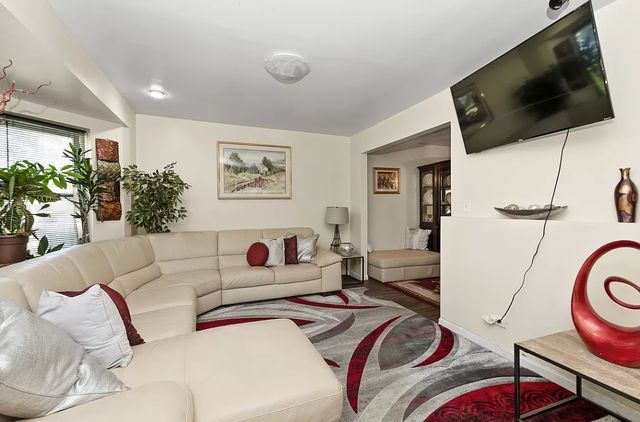 8816 S Constance Avenue, Chicago, IL 60617