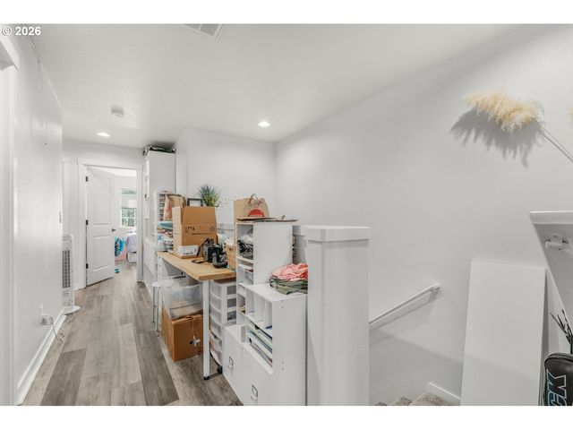 870 Nw 3RD Ave, Canby, OR 97013