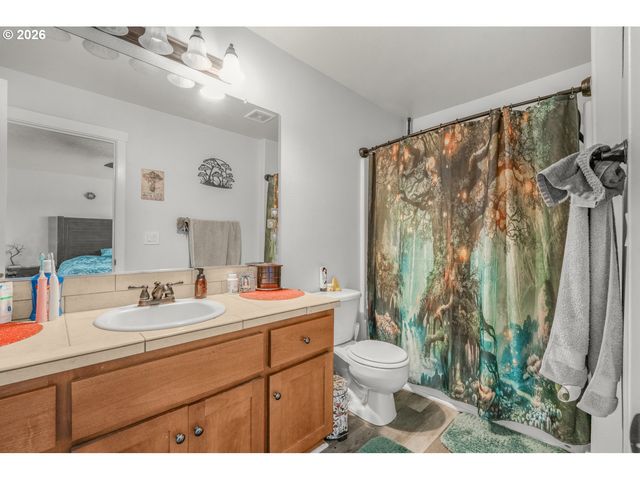 870 Nw 3RD Ave, Canby, OR 97013