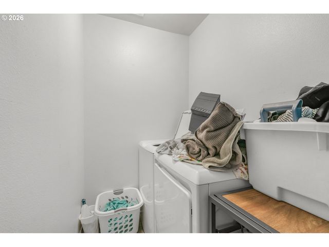 870 Nw 3RD Ave, Canby, OR 97013