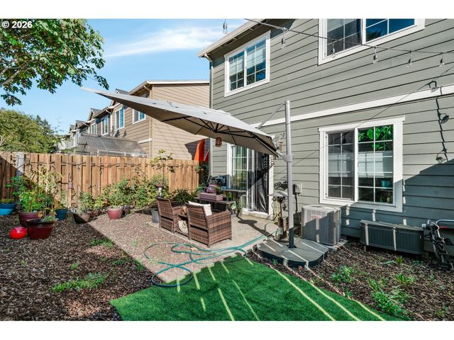 870 Nw 3RD Ave, Canby, OR 97013