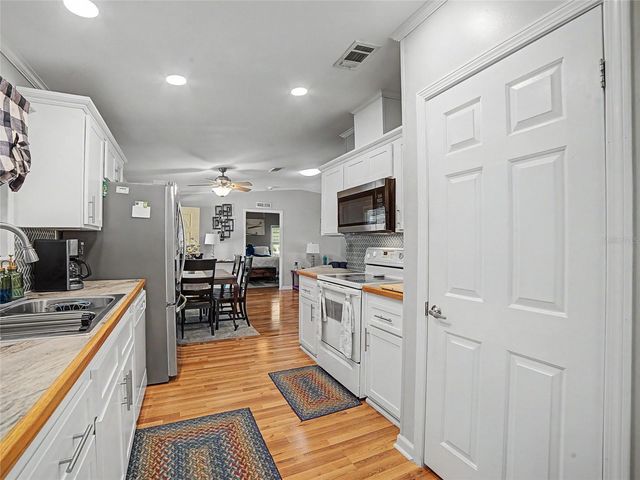 37513 CAMPO AVENUE, Zephyrhills, FL 33541
