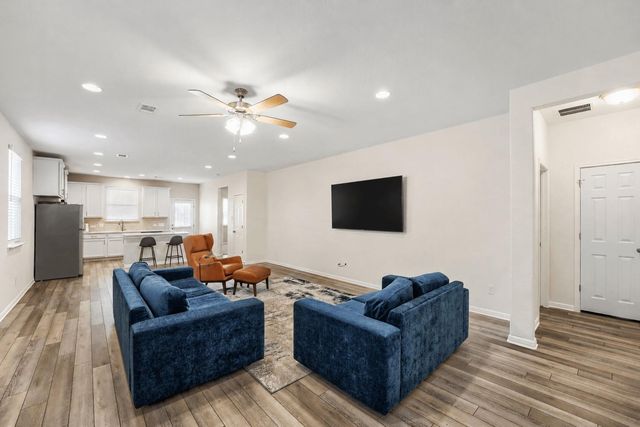 12104 Tolson DR, Manor, TX 78653