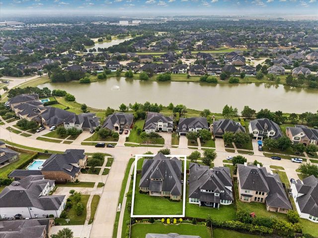 27902 Hunt Trace Lane, Fulshear, TX 77441