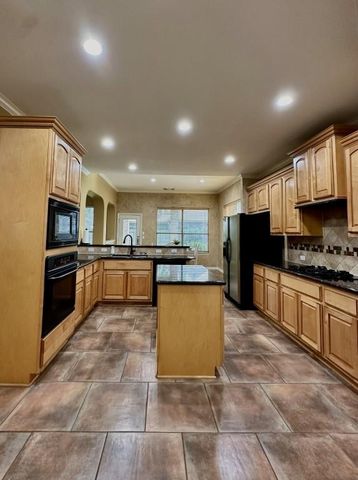 11608 Summer Moon Drive, Pearland, TX 77584
