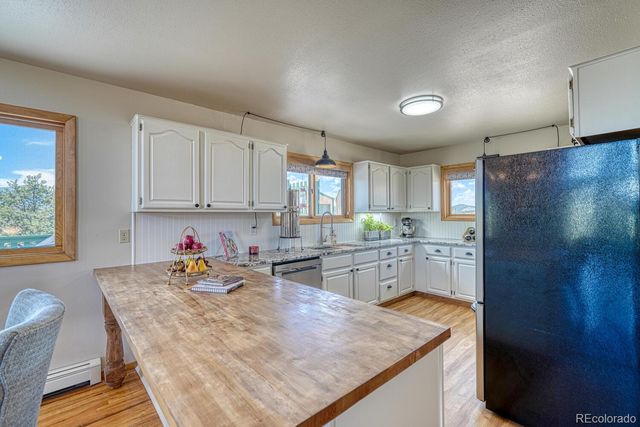 895 Acorn Road, Cotopaxi, CO 81223