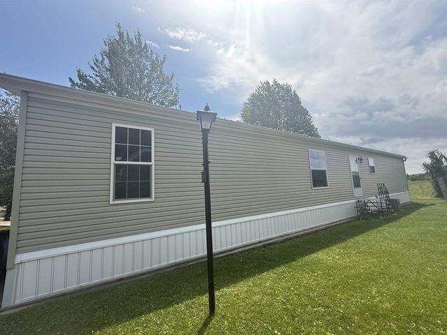38 Fawn Drive, Wisconsin Dells, WI 53913