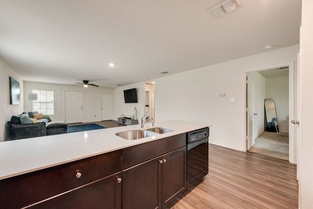 1806 Barrie Way, Crandall, TX 75114