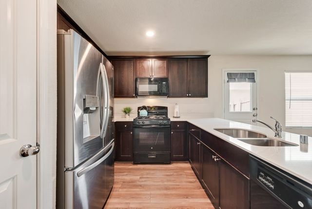 1806 Barrie Way, Crandall, TX 75114