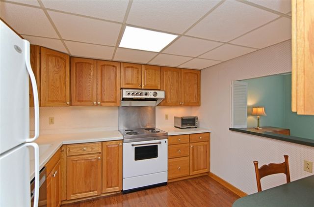 201 Grant St 606, Sewickley, PA 15143