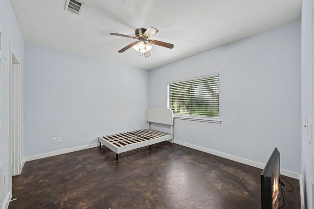 3122 Molly Drive, Huntsville, TX 77340