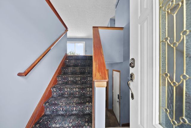 974 Esther Drive, Columbus, OH 43207