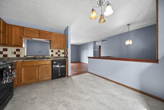 974 Esther Drive, Columbus, OH 43207