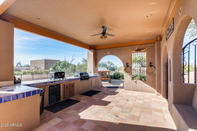 6227 E WINDSTONE Trail, Cave Creek, AZ 85331