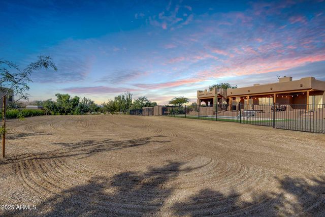 6227 E WINDSTONE Trail, Cave Creek, AZ 85331