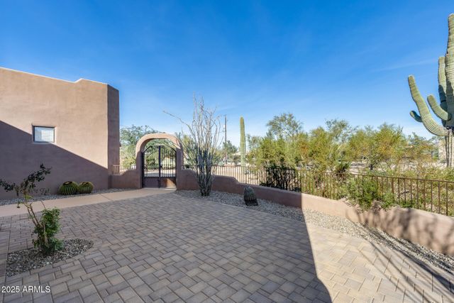 6227 E WINDSTONE Trail, Cave Creek, AZ 85331