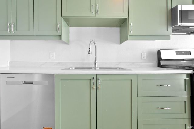 903 Mcpherson Street, Elkhart, IN 46514