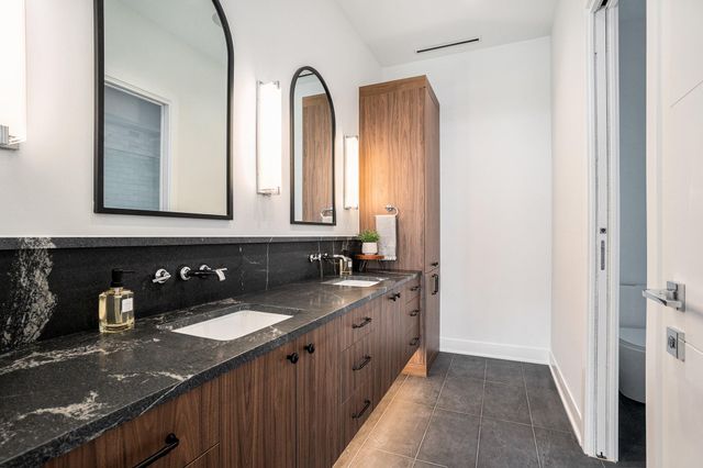 159 S River Avenue 504, Holland, MI 49423