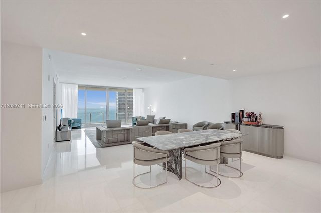 300 Biscayne Boulevard Way 3304C, Miami, FL 33131