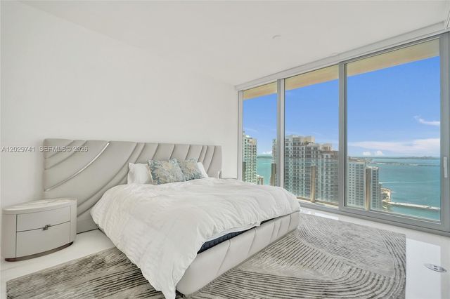 300 Biscayne Boulevard Way 3304C, Miami, FL 33131