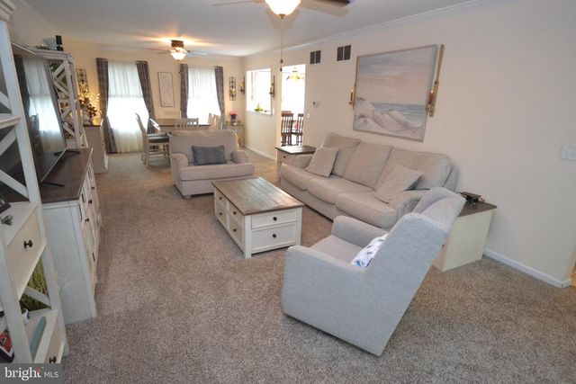 38 VELLA LA VELLA LN, Egg Harbor Township, NJ 08234