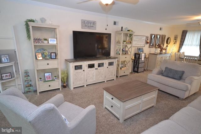 38 VELLA LA VELLA LN, Egg Harbor Township, NJ 08234